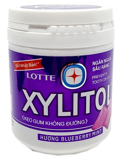 Lotte Gum Xylitol Strawberry Family 145gr